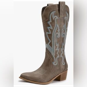Embroidered Cowboy Boots 🤠